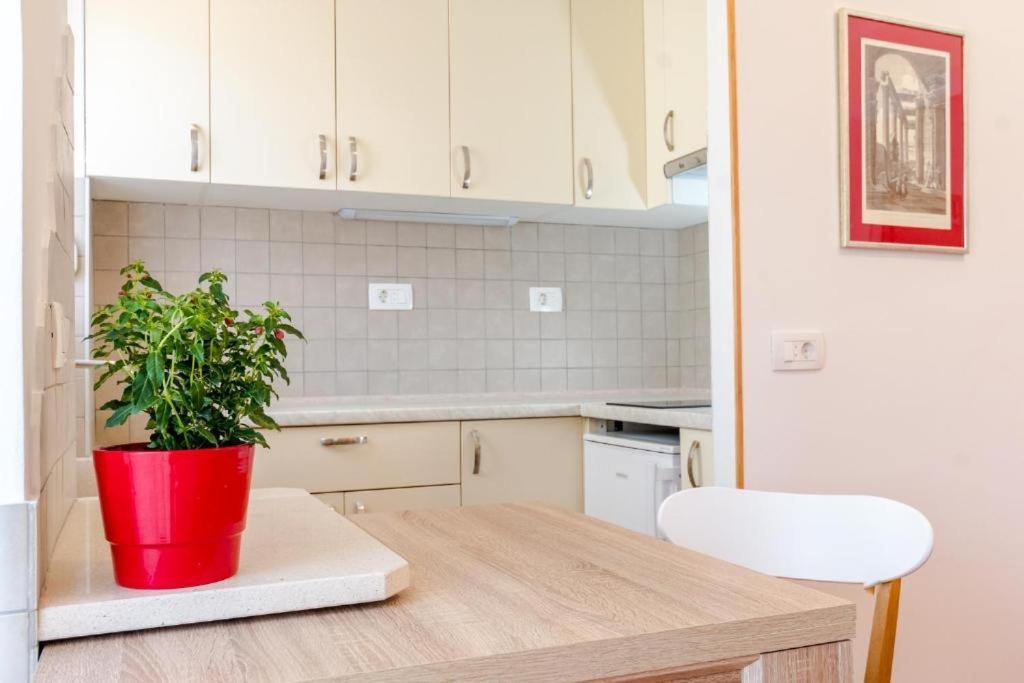 Apartments Yoe Split Exterior foto